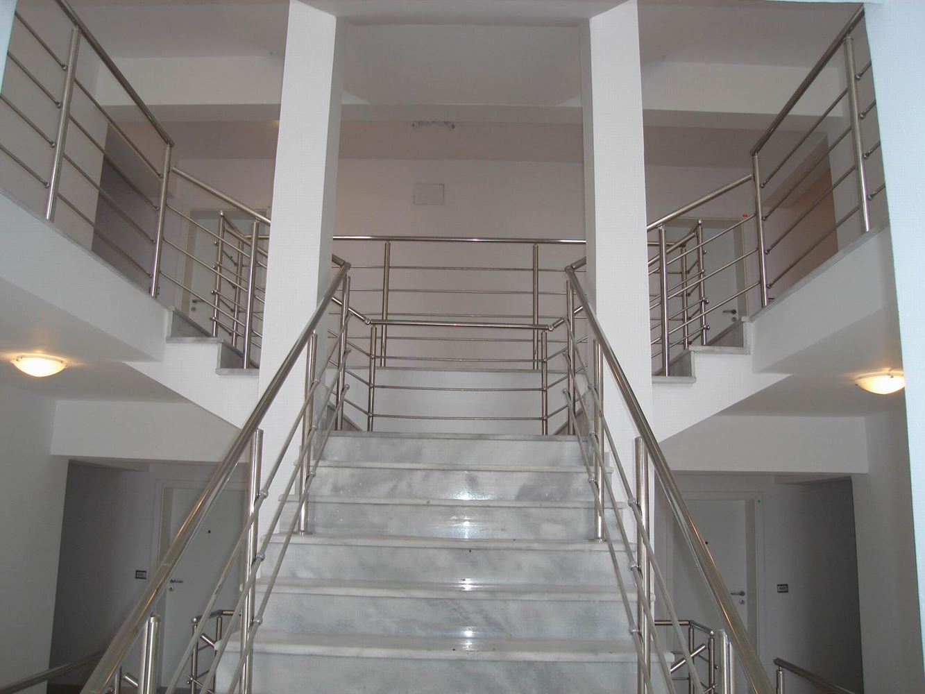 Przestronne i nowoczesne mieszkanie z jedną sypialnią z pełnym wyposażeniem w Pomorie