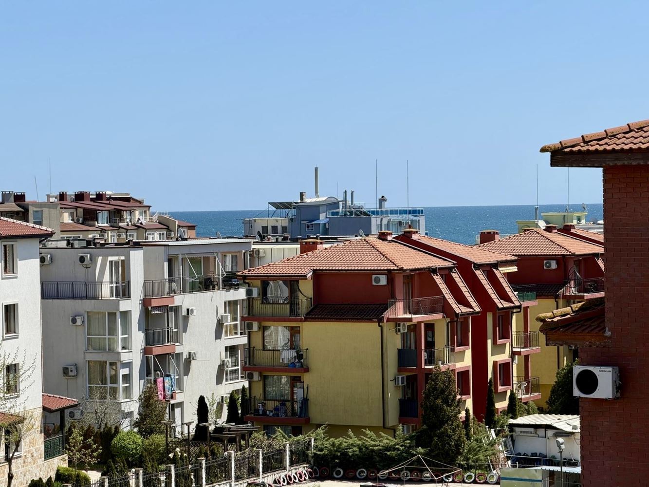 Panoramiczne studio z zachwycającym widokiem na morze w Nesebyrze – gotowe do zamieszkania