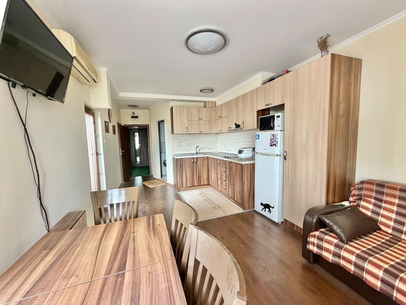 Apartament z jedną sypialnią z widokiem na morze i niską opłatą za utrzymanie w Rawdzie