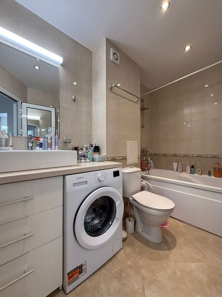 Dwupokojowe mieszkanie 100 m od morza w Świętym Własie – wysoka jakość życia, spokój i doskonała lokalizacja