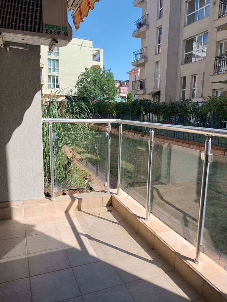 Spokojne miejsce w pobliżu Cacao Beach: apartament z jedną sypialnią i dwoma tarasami w południowej części Słonecznego Brzegu 