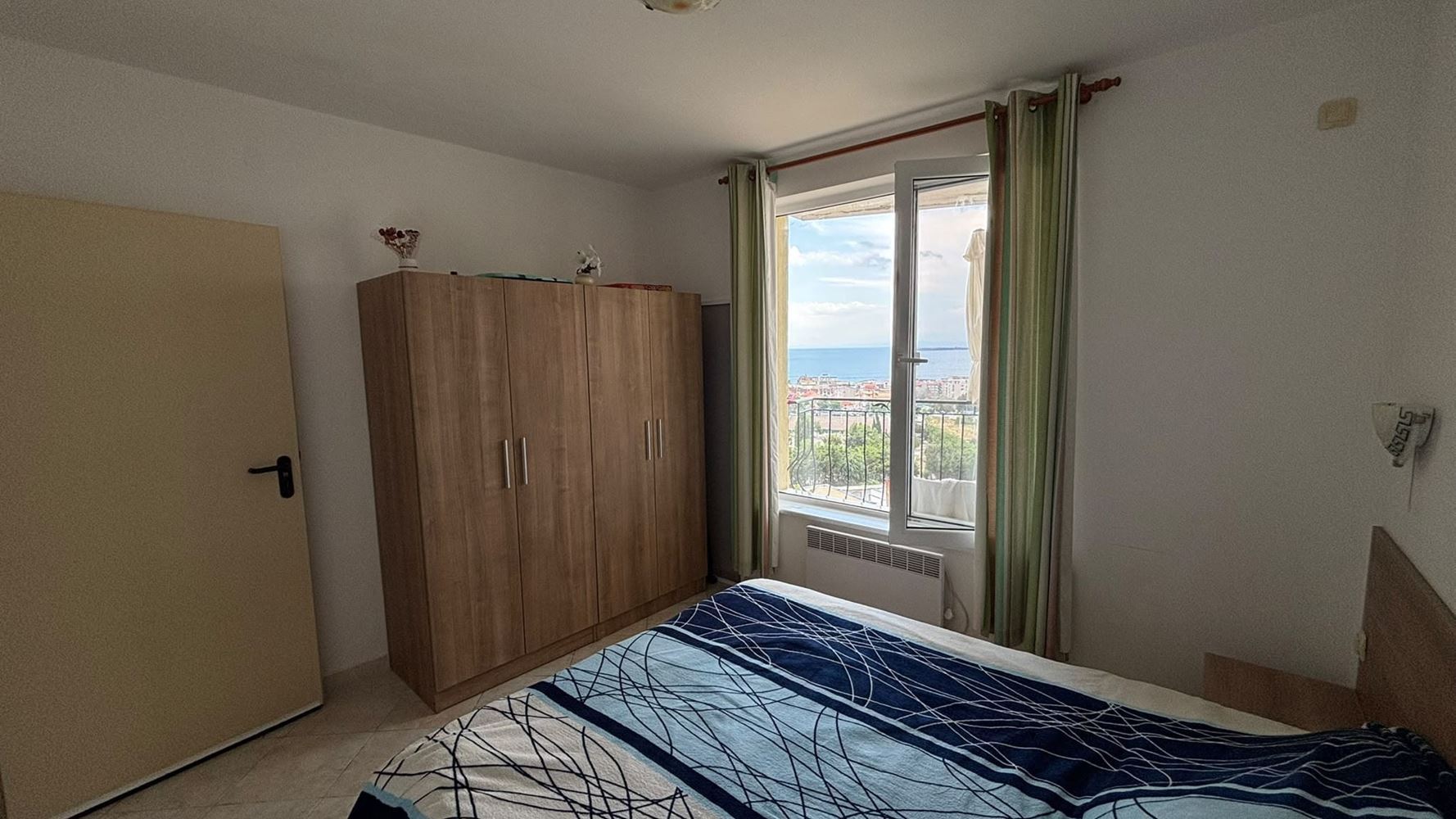 Apartament z jedną sypialnią z widokiem na morze w Sveti Vlas – bez opłaty za utrzymanie, z parkingiem, gotowy do zamieszkania
