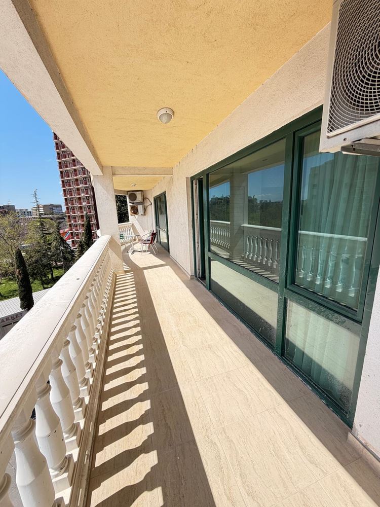  Luksusowy apartament z dwiema sypialniami i widokiem na morze, 100 metrów od plaży w Słonecznym Brzegu