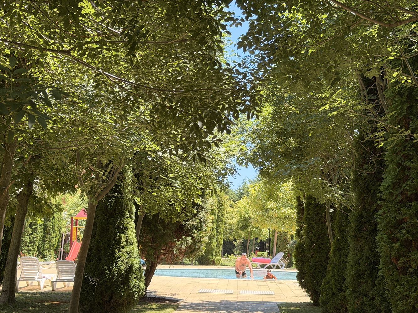 Przestronne mieszkanie z dwiema sypialniami w Słonecznym Brzegu – panoramiczny widok i spokojna lokalizacja
