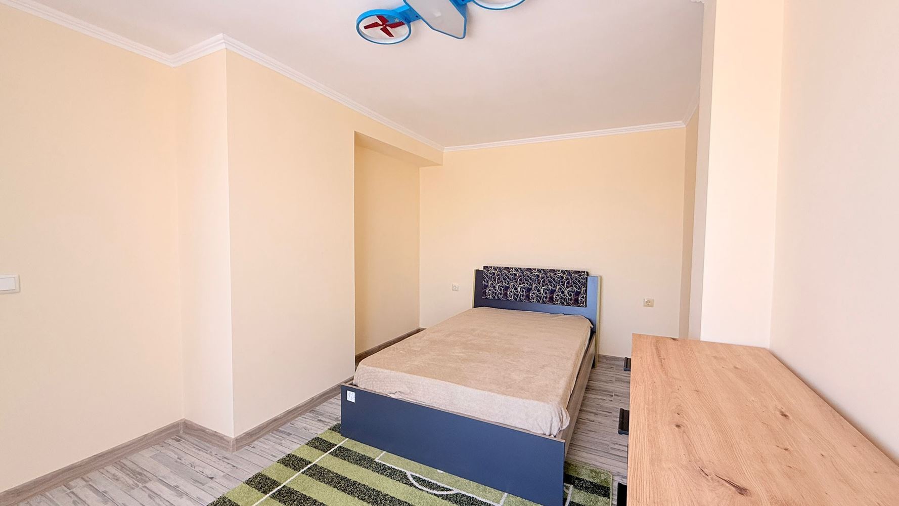 Luksusowy apartament dwupoziomowy z trzema sypialniami w sercu Słonecznego Brzegu – przestrzeń, styl i komfort na dwóch poziomach