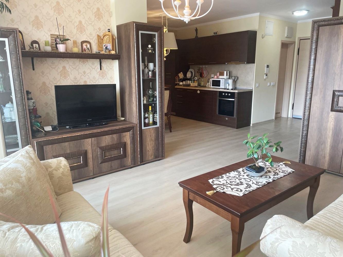 Przestronny apartament z dwiema sypialniami 100 metrów od plaży w Nesebyrze