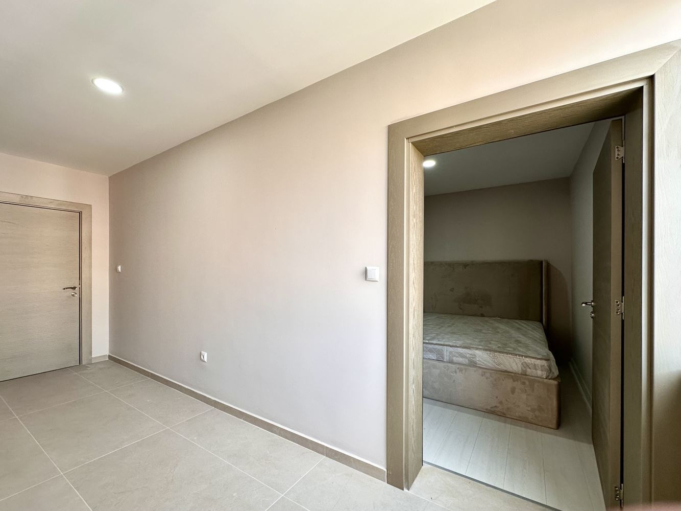 Przytulne mieszkanie z jedną sypialnią z widokiem na basen i tereny zielone w Słonecznym Brzegu – gotowe do użytku