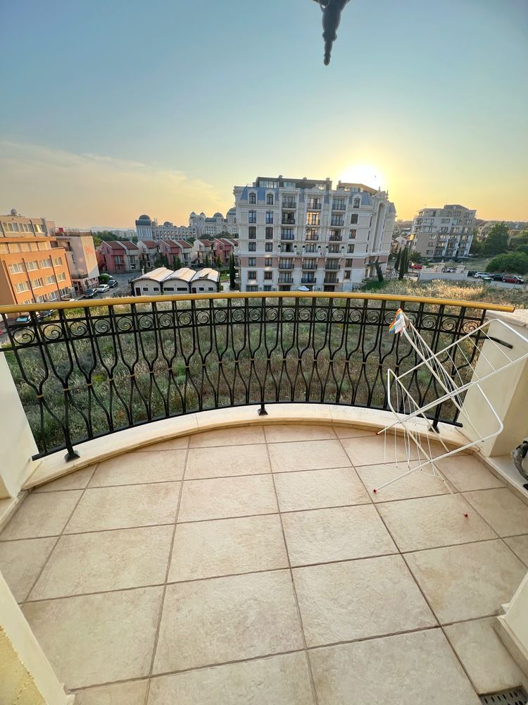 Luksusowy apartament z jedną sypialnią i widokiem na morze w prestiżowym kompleksie 200 metrów od plaży w Sveti Vlas