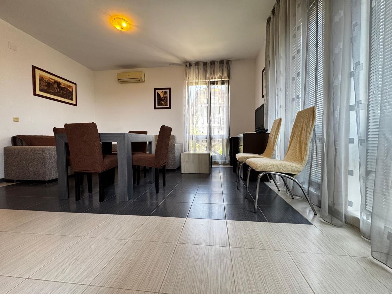 Apartament z widokiem na morze w Czernomorcu – komfort, luksusowy kompleks i idealna atmosfera wakacyjna