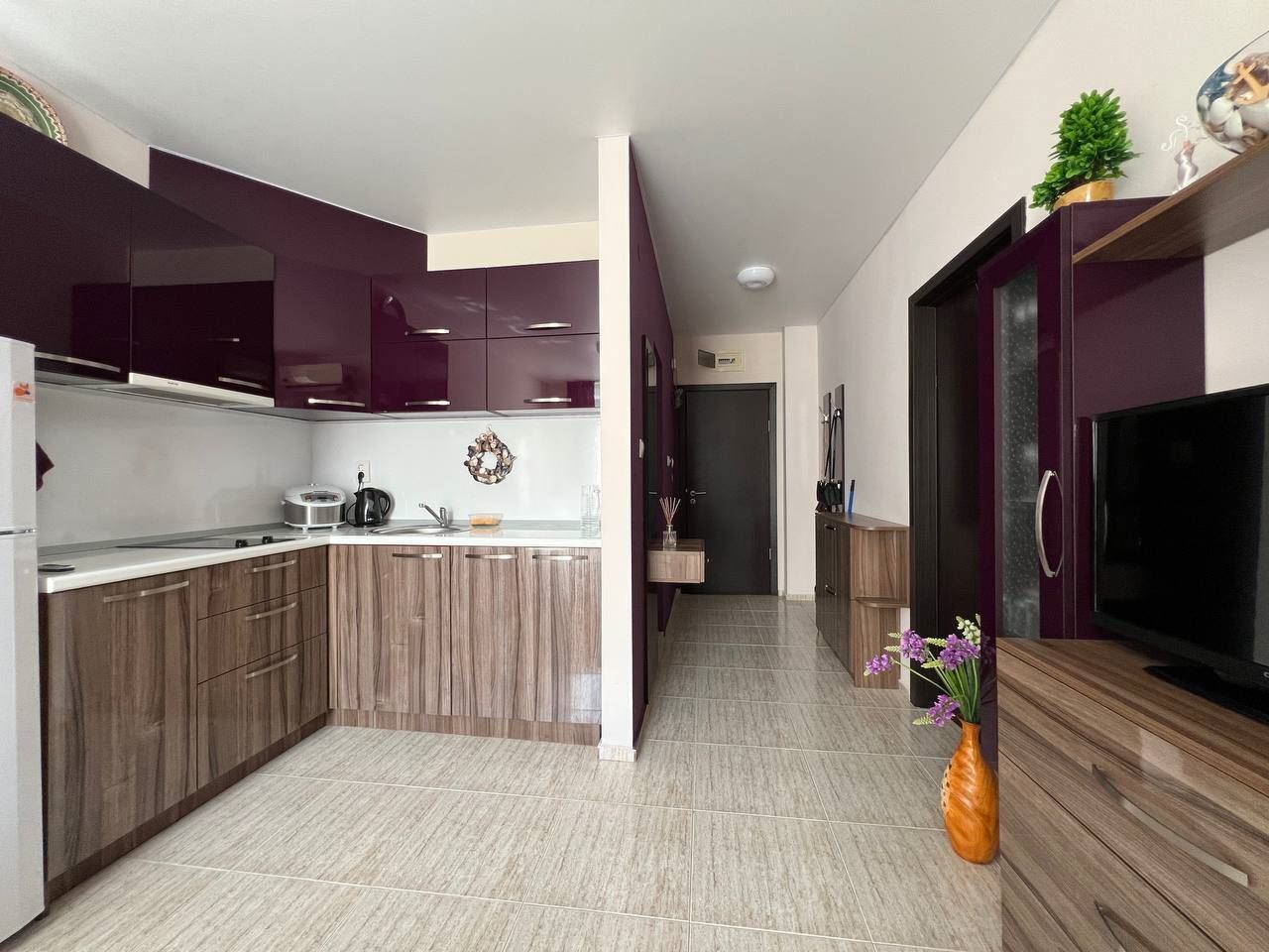 Mieszkanie z jedną sypialnią, w pełni umeblowane, w Sunny Beach – komfort i wygoda blisko plaży