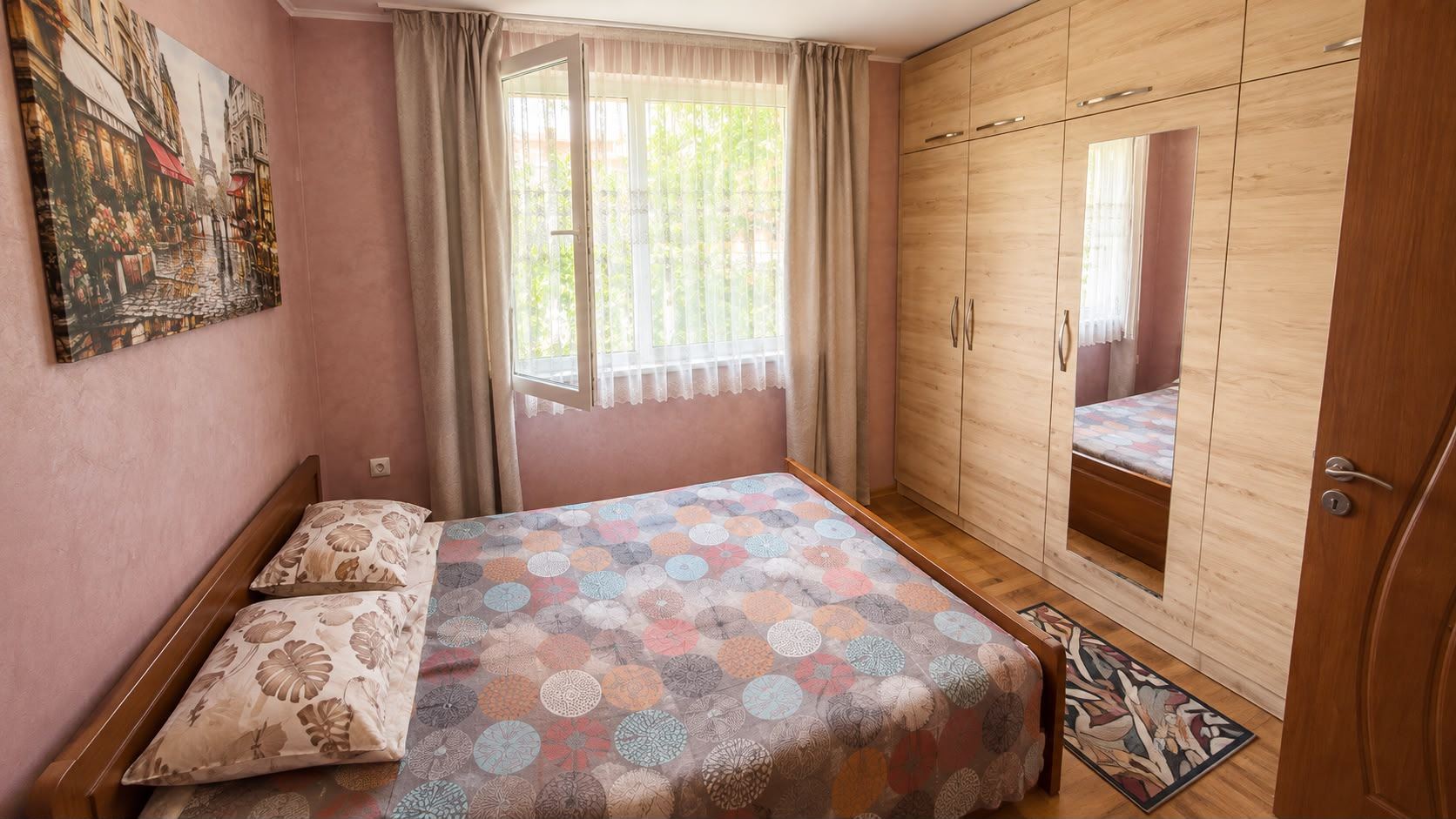 Gotowe do zamieszkania mieszkanie z jedną sypialnią w Sarafowie – umeblowane, z dogodną lokalizacją do całorocznego zamieszkania