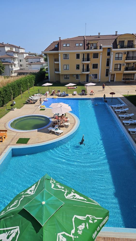 Dwupokojowy apartament z Akt 16 w Rawdzie, czwarta kondygnacja – nowoczesny budynek, doskonała lokalizacja i potencjał inwestycyjny