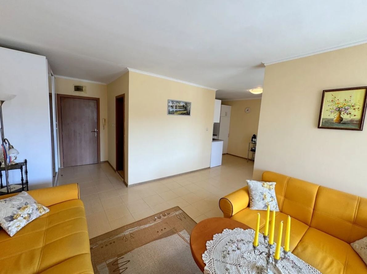 Przestronny apartament z dwiema sypialniami w Słonecznym Brzegu – komfort, spokój i przyjemna okolica