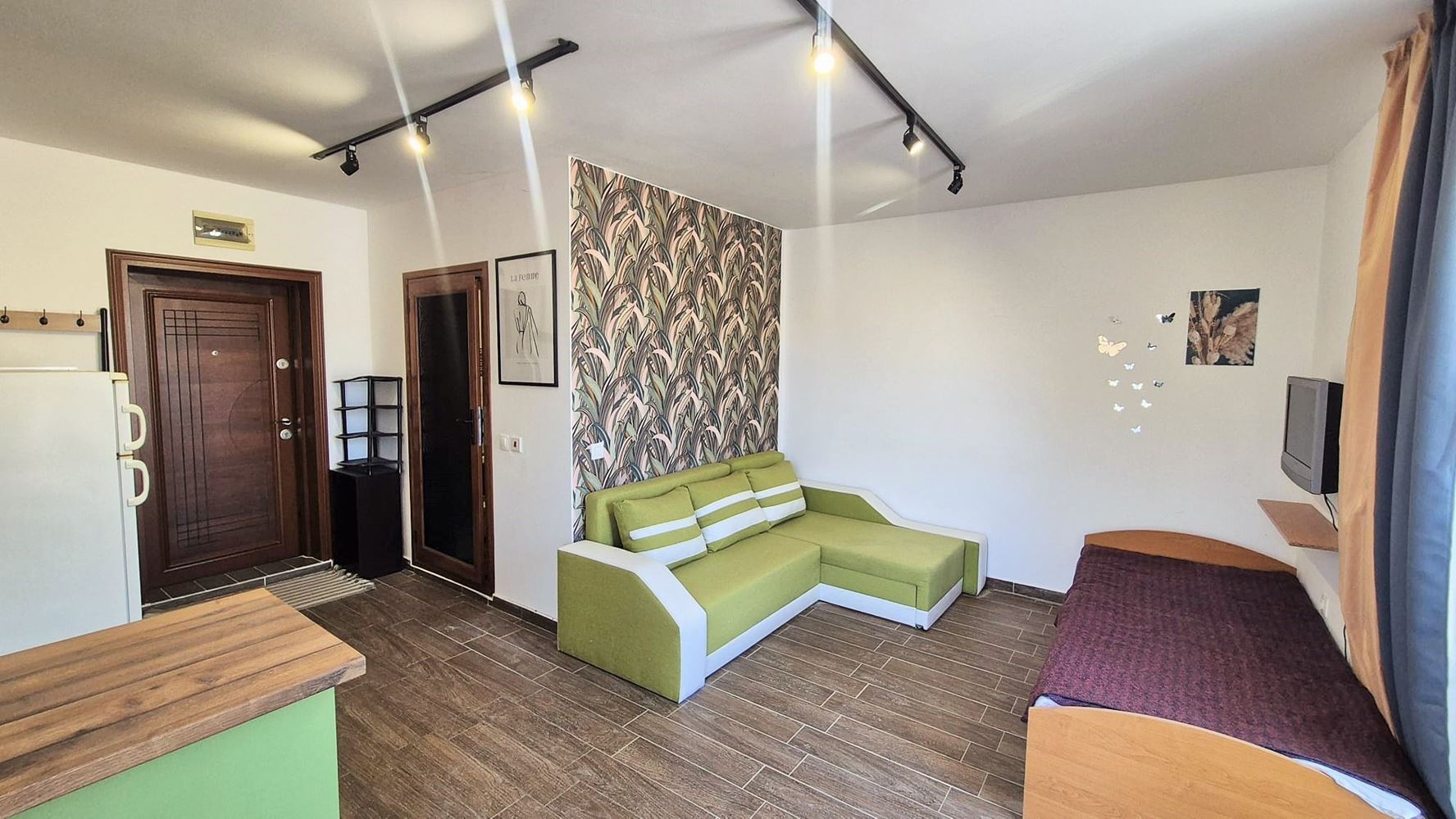 Przestronne studio z niską opłatą eksploatacyjną w Słonecznym Brzegu – doskonała lokalizacja i gotowe do użytku