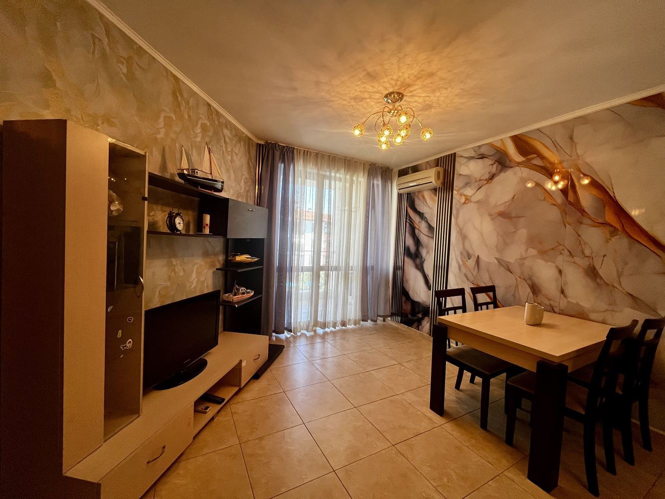 Przestronny apartament z dwiema sypialniami w Nesebyrze – w pełni umeblowany i gotowy do zamieszkania