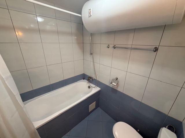 Dwupokojowy apartament na pierwszej linii z widokiem na morze w Aheloy