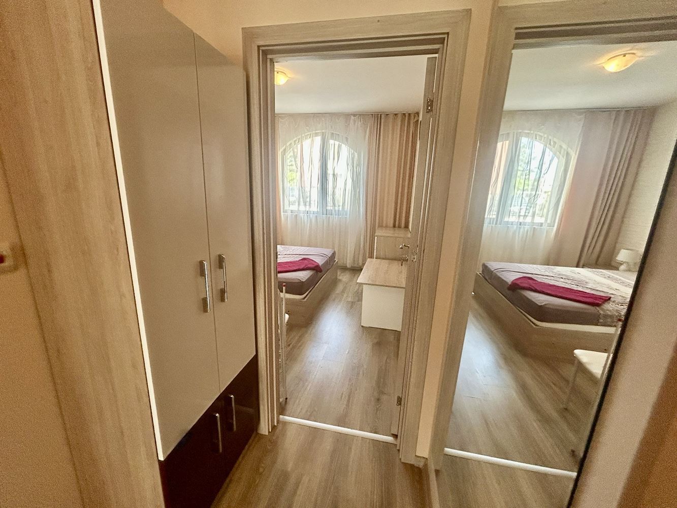 Komfortowy apartament z jedną sypialnią z bezpośrednim wyjściem do basenu w Nesebyrze – wyjątkowo wygodna oferta