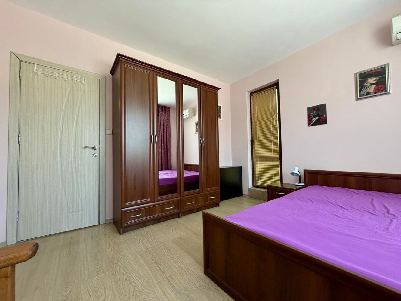 Sarafovo – przestronny apartament z jedną sypialnią, Aktem 16, minimalną opłatą za utrzymanie i pełnym umeblowaniem