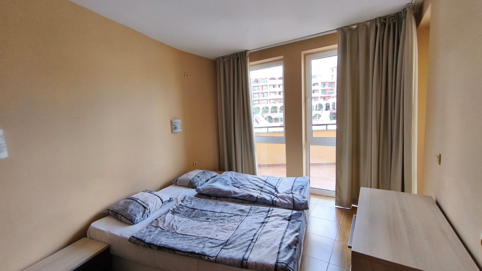 Przestronny apartament z dwiema sypialniami i widokiem na morze w Sveti Vlas, 200 metrów od plaży