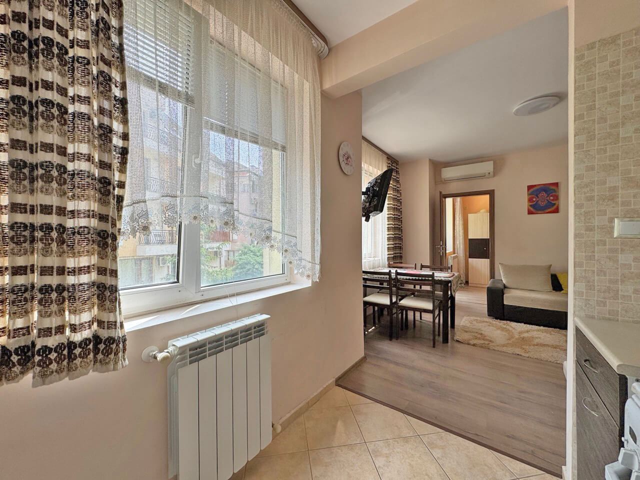 Przestronny apartament z trzema sypialniami do całorocznego zamieszkania w dzielnicy Czerno More w Nesebyrze