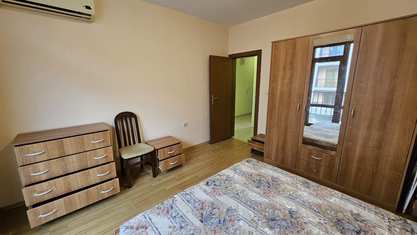 Przestronny apartament z dwiema sypialniami w Primorsku – komfort, spokój i niska opłata za utrzymanie