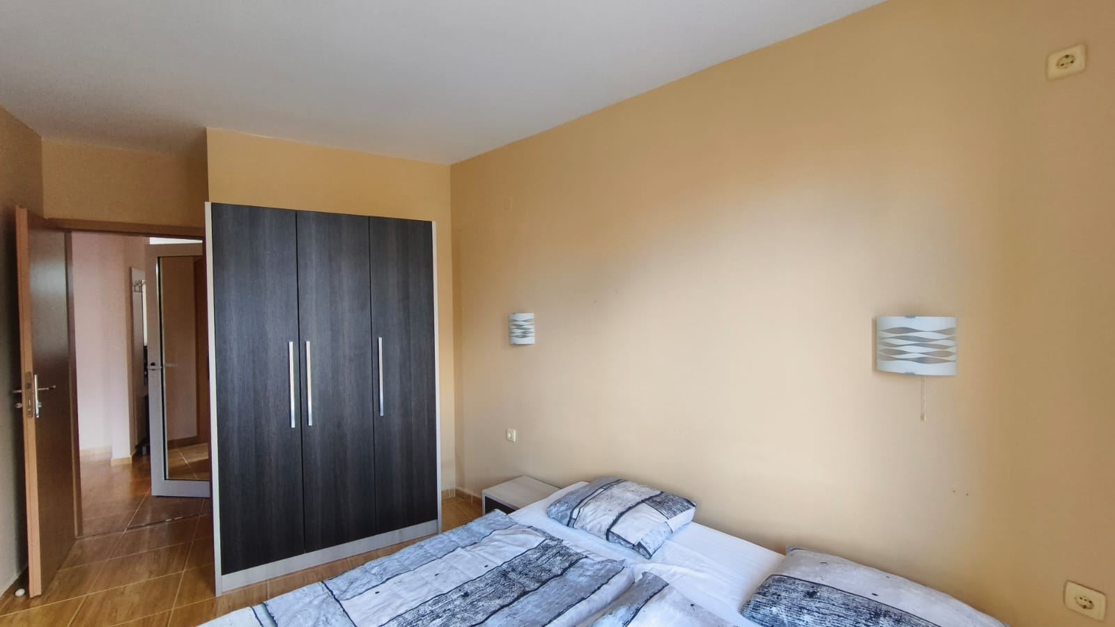Przestronny apartament z dwiema sypialniami i widokiem na morze w Sveti Vlas, 200 metrów od plaży