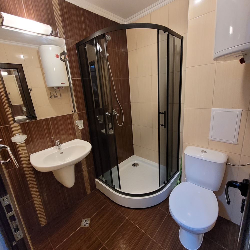 Przytulny apartament z jedną sypialnią z nowym wyposażeniem w zamkniętym kompleksie nad morzem w kurorcie Elenite