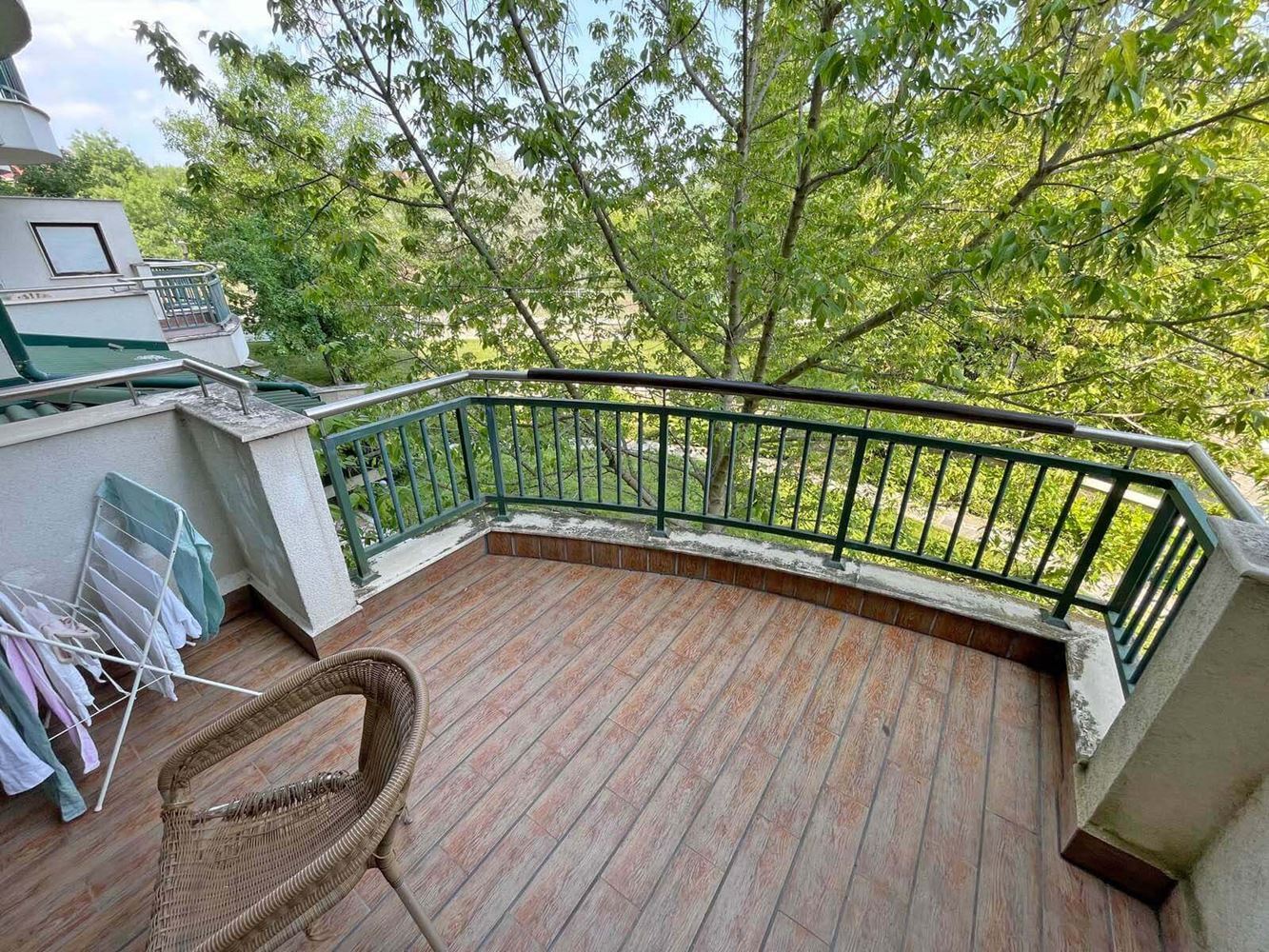 Wysoki standard i różnorodne udogodnienia – Doskonałe dwupokojowe mieszkanie w luksusowym kompleksie przy plaży w Ravda