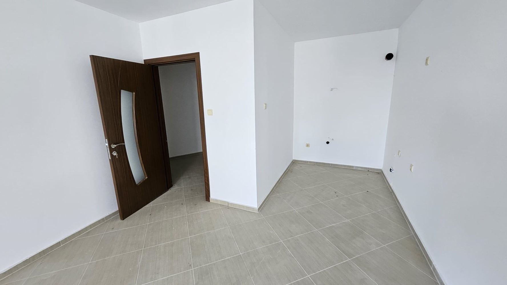 Apartament z jedną sypialnią i widokiem na morze w Achtopolu – tylko 50 metrów od plaży, bez opłaty za utrzymanie