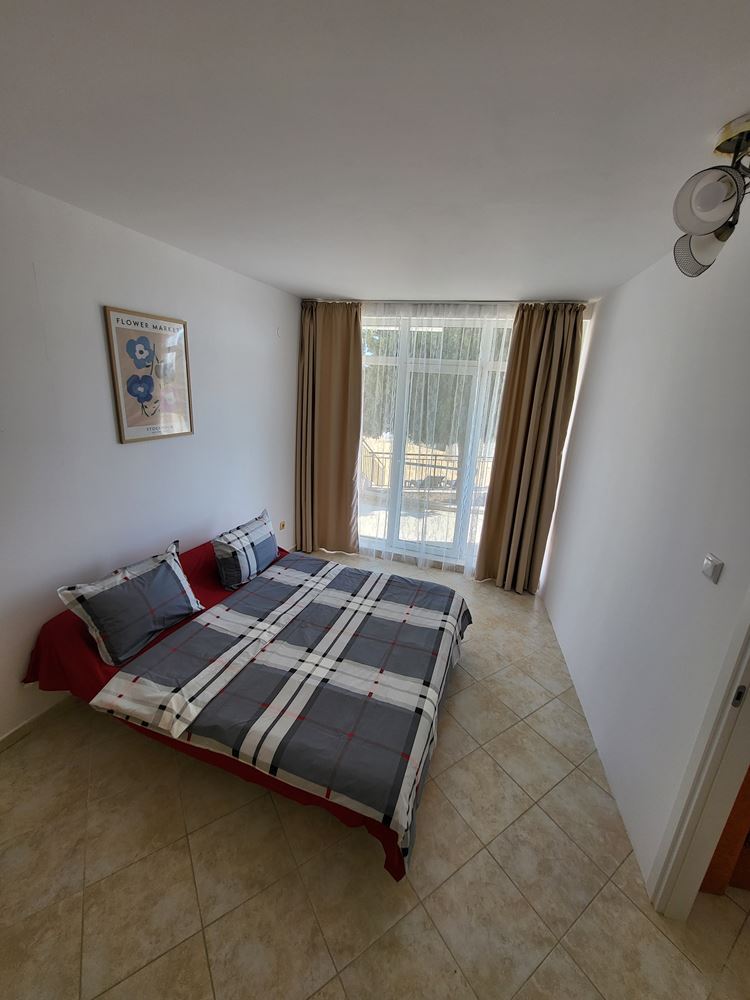 Mały apartament z jedną sypialnią i bezpośrednim wyjściem na basen – przytulna nieruchomość w kompleksie z bogatą infrastrukturą w pobliżu Słonecznego Brzegu