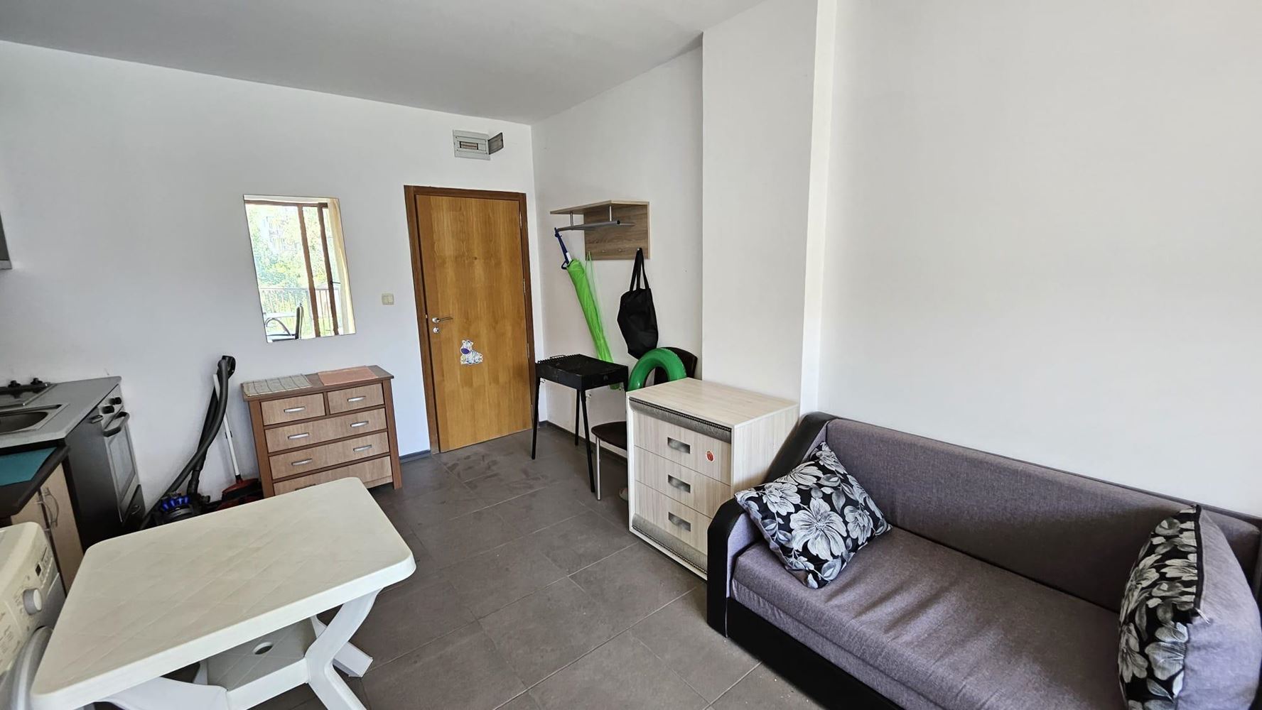Apartament w kompleksie w Słonecznym Brzegu z basenem, restauracją i niską opłatą za utrzymanie