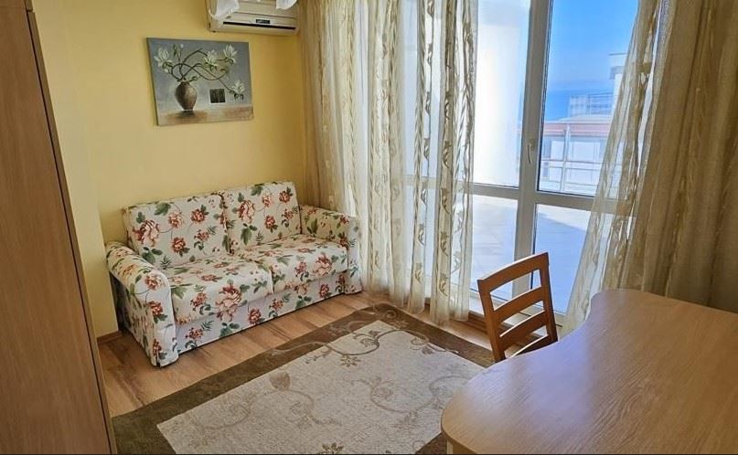 Wyjątkowe mieszkanie z dwiema sypialniami i panoramicznym widokiem na morze w Pomorie