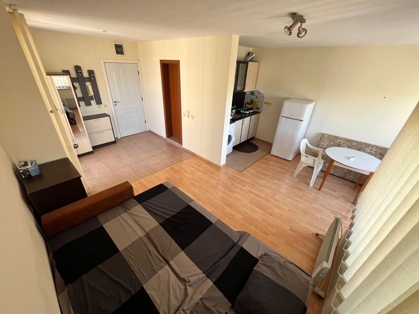 Przestronne i w pełni umeblowane studio w Słonecznym Brzegu – gotowe do zamieszkania lub inwestycji