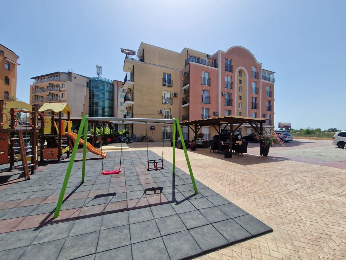 Studio z niską opłatą za utrzymanie w kompleksie w Słonecznym Brzegu