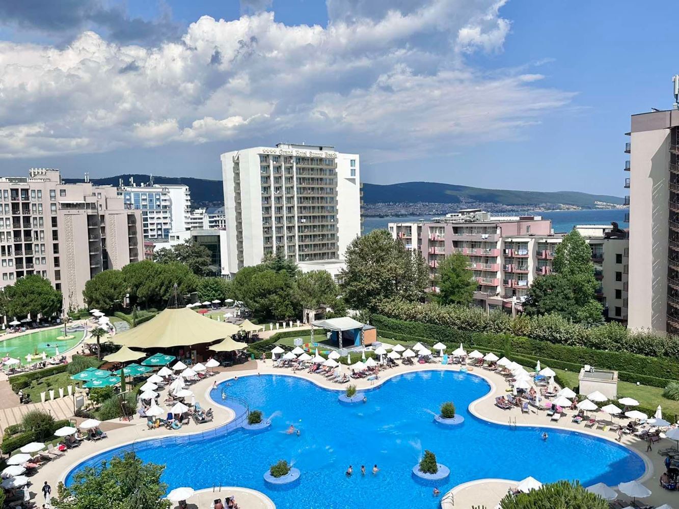 Luksusowy apartament z jedną sypialnią z panoramicznym widokiem na morze w prestiżowym kompleksie w Słonecznym Brzegu
