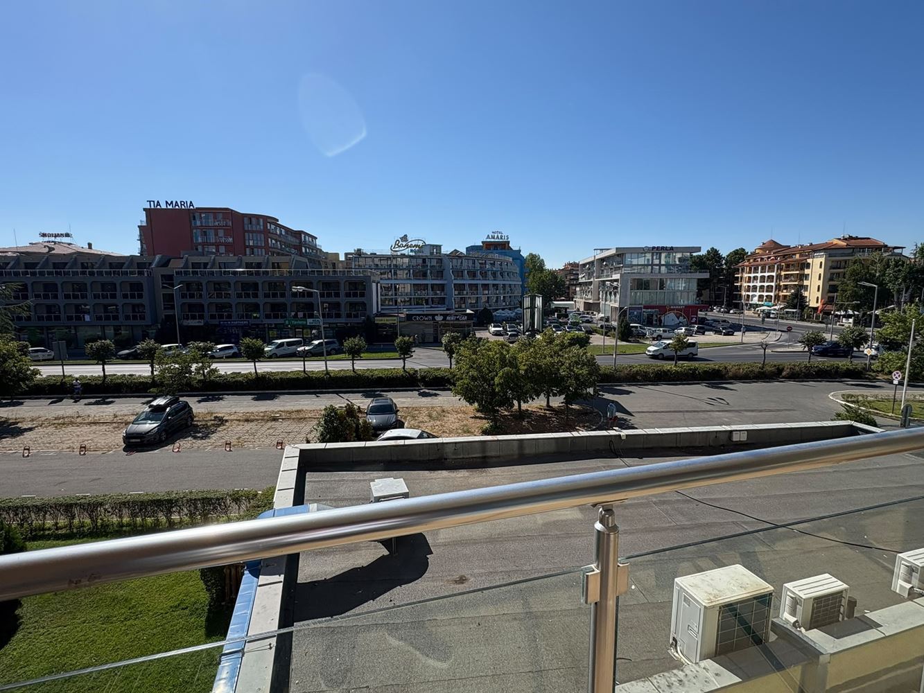 Apartament z jedną sypialnią w Słonecznym Brzegu – komfort w kompleksie z basenami i zjeżdżalniami wodnymi
