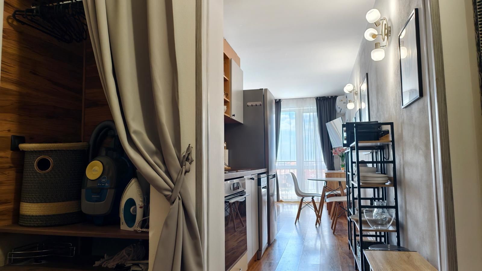 Przestronne, nowocześnie umeblowane studio z wydzieloną sypialnią w kompleksie w Aheloy – gotowe do zamieszkania