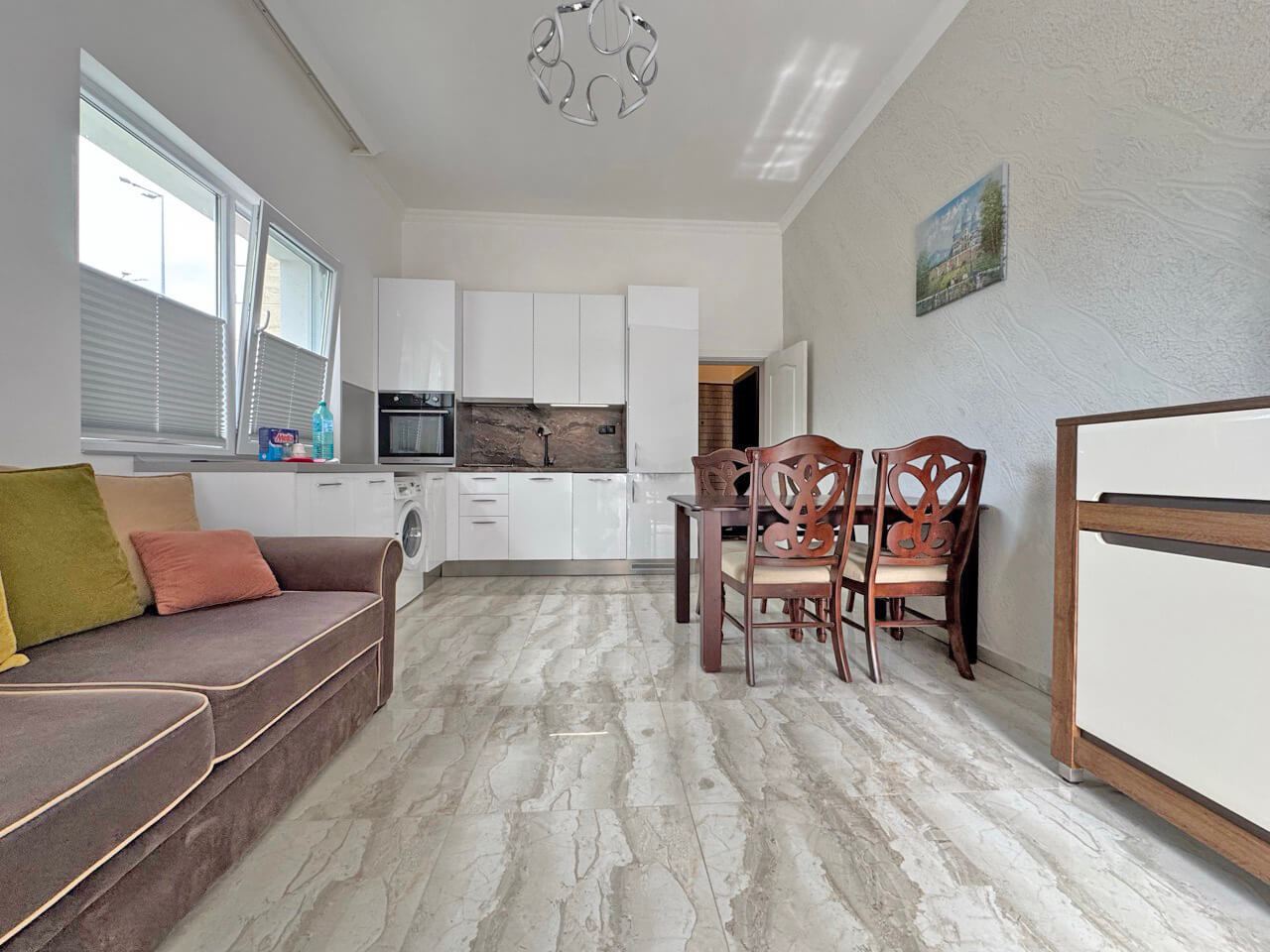 Przestronny apartament z jedną sypialnią, dużym tarasem i widokiem na basen w Słonecznym Brzegu