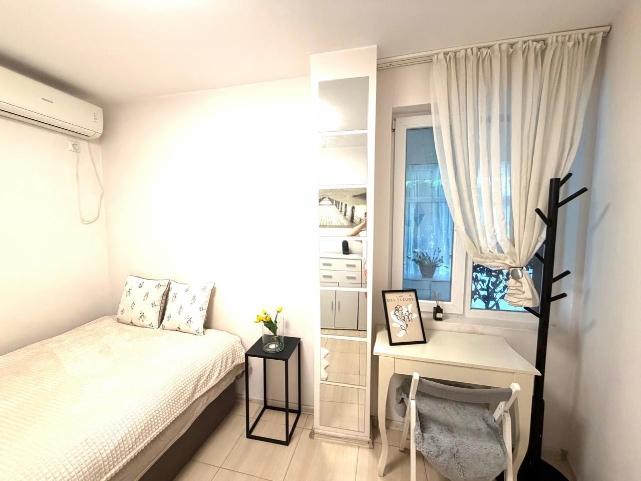 Przestronny apartament z dwiema sypialniami i prywatnym ogródkiem, zaledwie 100 metrów od plaży w Nesebyrze