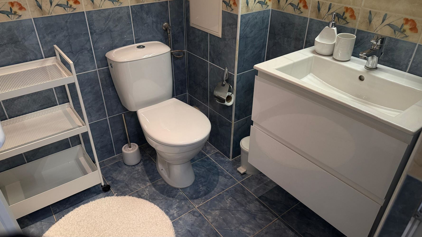 Przestronne i nowoczesne mieszkanie z jedną sypialnią z pełnym wyposażeniem w Pomorie