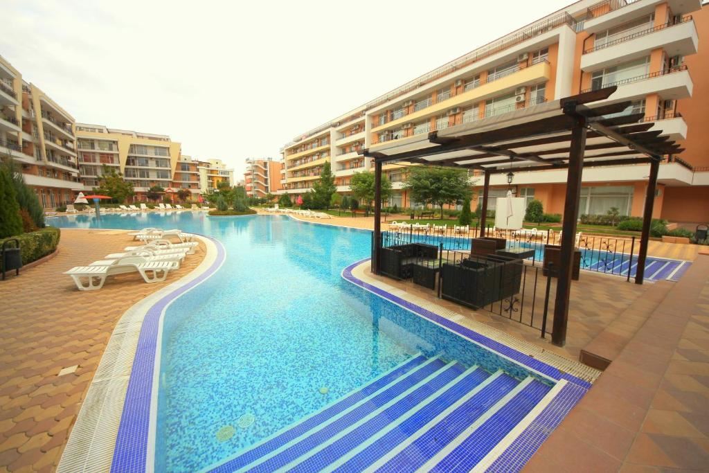 Dwupokojowy apartament w Słonecznym Brzegu z bogatą infrastrukturą i doskonałą lokalizacją