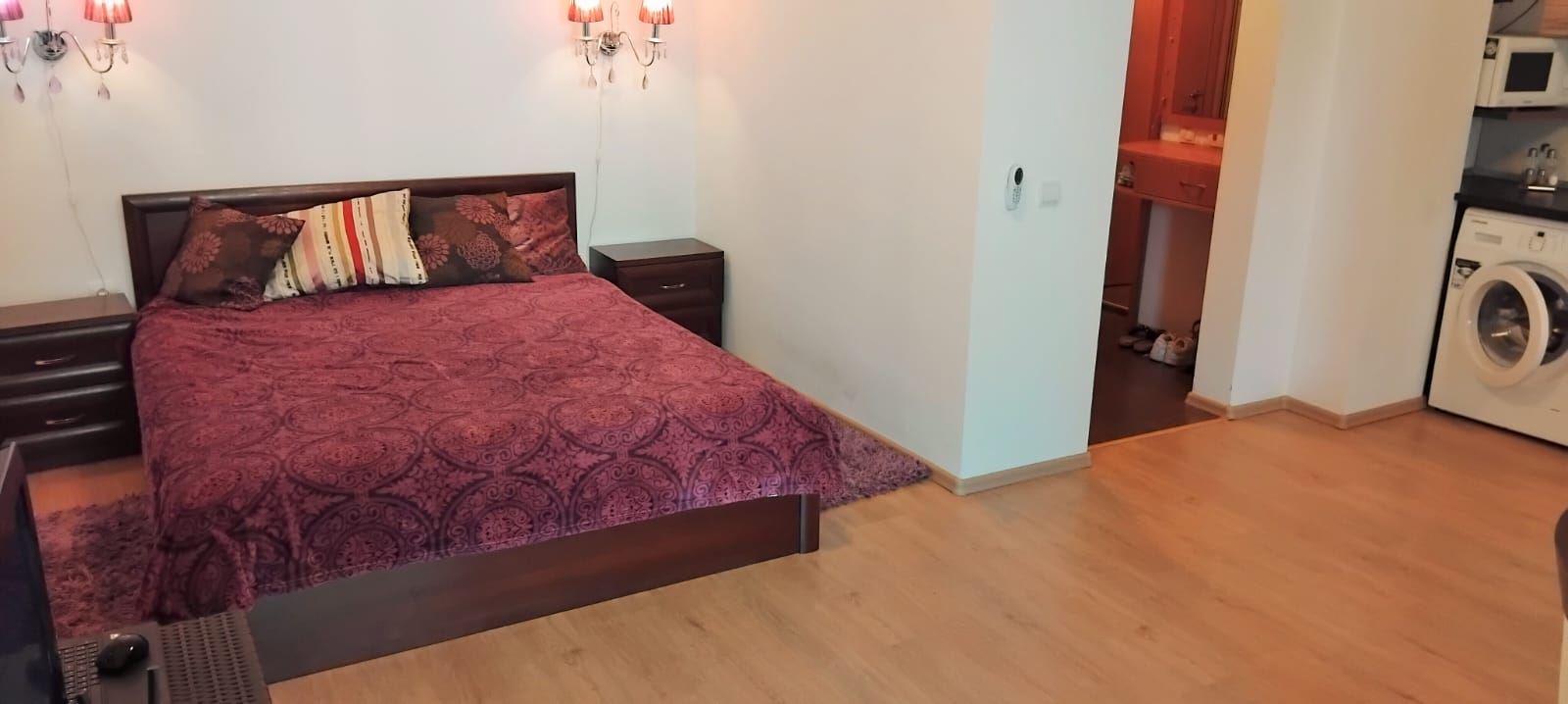 Przestronne studio z widokiem na basen w spokojnym kompleksie w Sveti Vlas – komfort i wygoda nad morzem