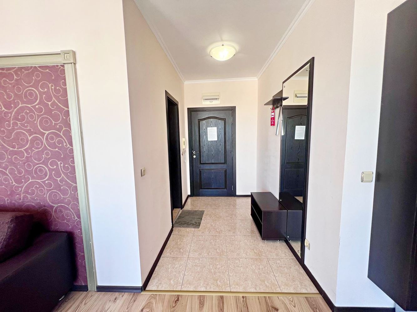 Mieszkanie z jedną sypialnią i panoramicznym widokiem na morze w pierwszej linii brzegowej – przestronne mieszkanie w Słonecznym Brzegu