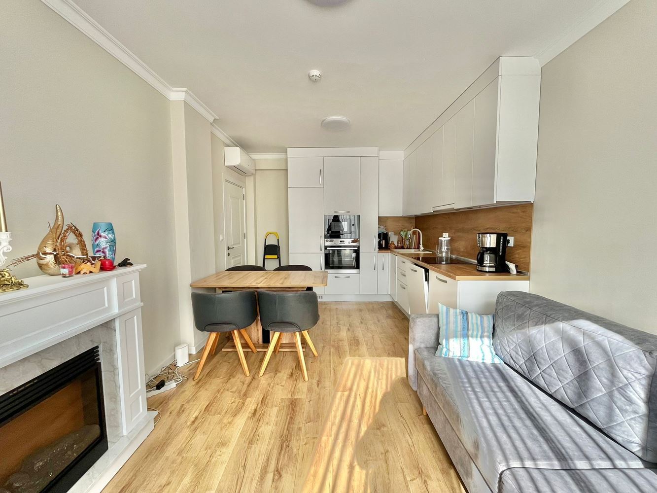 Luksusowy apartament z dwiema sypialniami na dwóch poziomach w sercu Rawdy – nowe budownictwo z basenem i komfortem premium