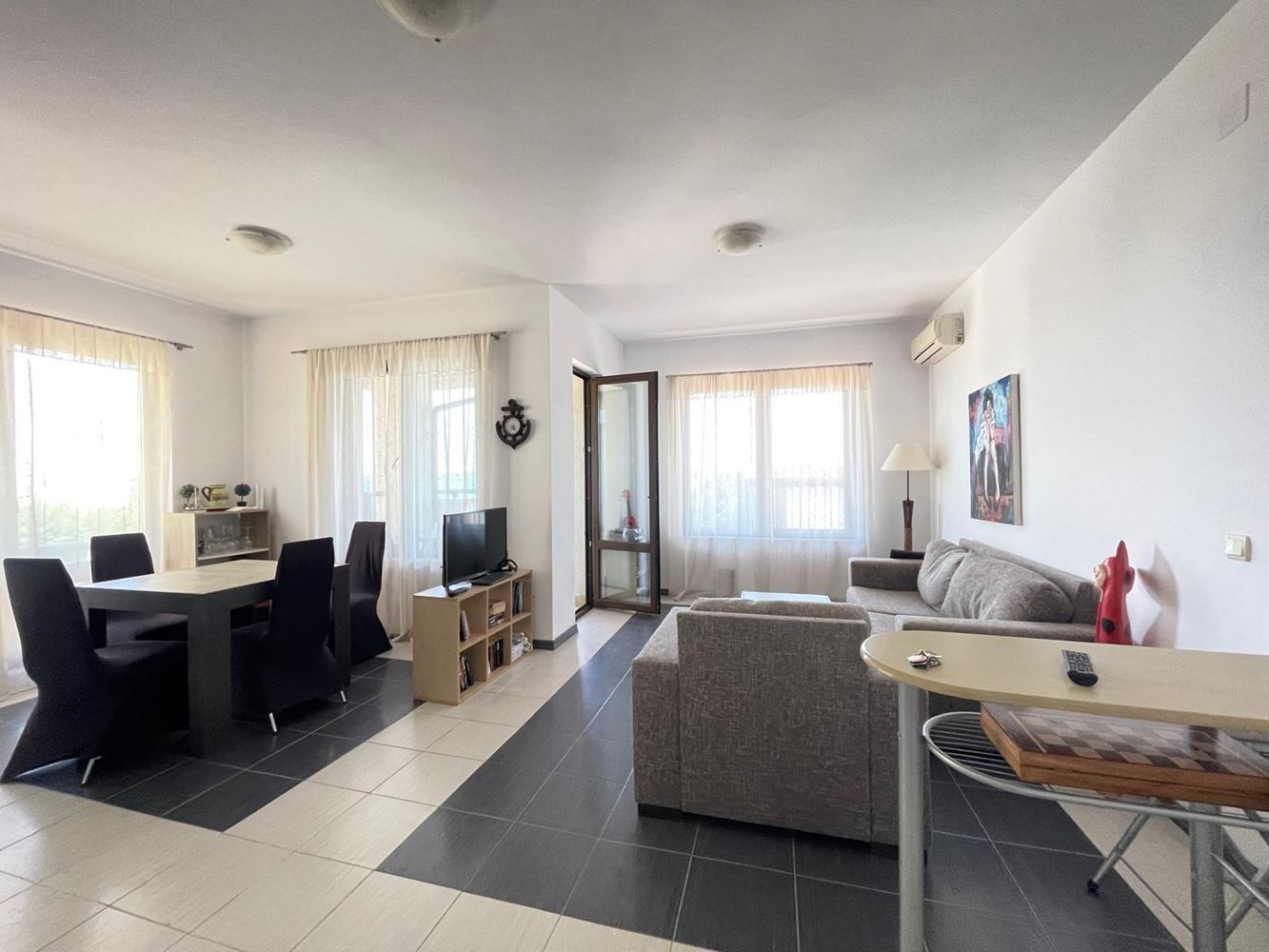 Wymarzony dom nad morzem – apartament z dwiema sypialniami, doskonałą lokalizacją i udogodnieniami