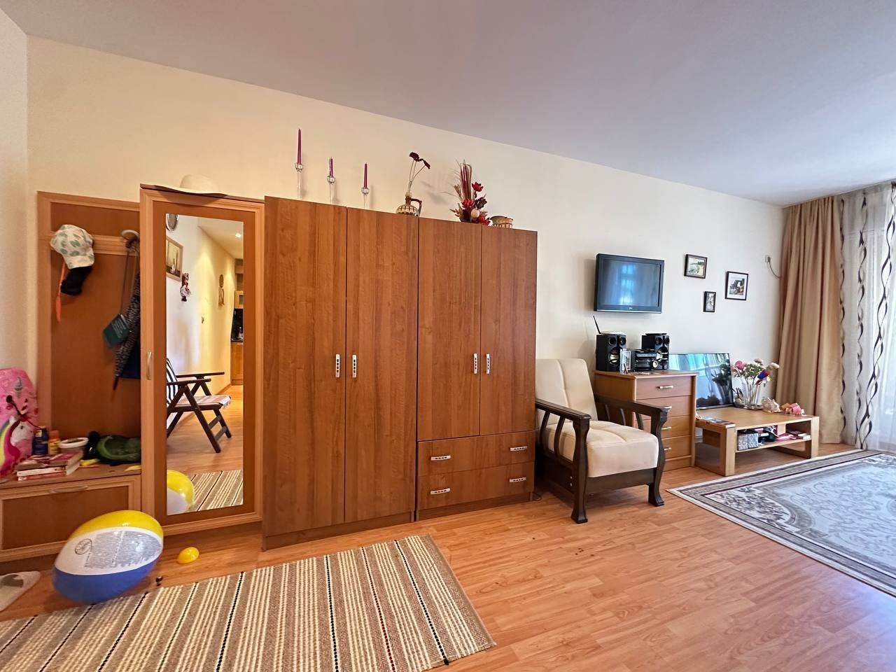 Sveti Vlas – w pełni umeblowany apartament w pierwszej linii brzegowej z prywatną plażą i atmosferą morza