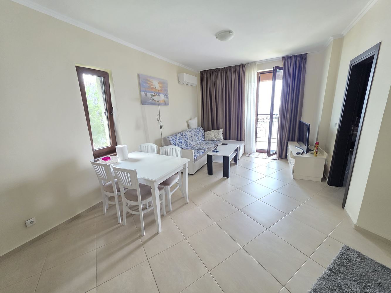 Apartament z jedną sypialnią w pierwszej linii z frontalnym widokiem na morze w Nessebarze