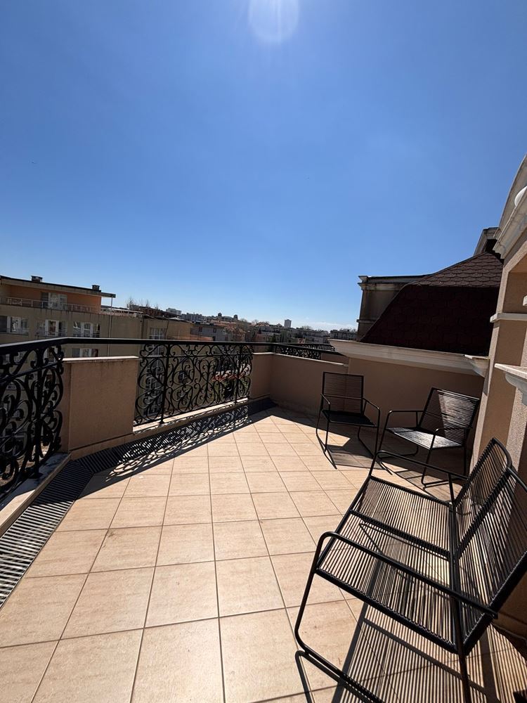  Eleganckie studio z panoramicznym tarasem w luksusowym kompleksie w Słonecznym Brzegu