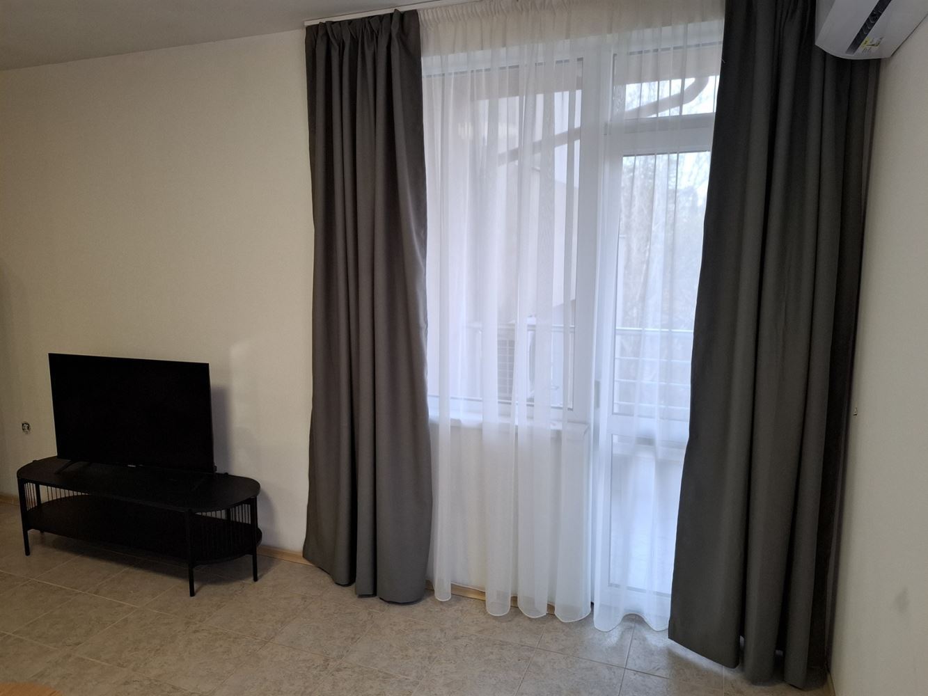 Przytulny apartament z jedną sypialnią w centrum Rawdy – kilka minut od plaży