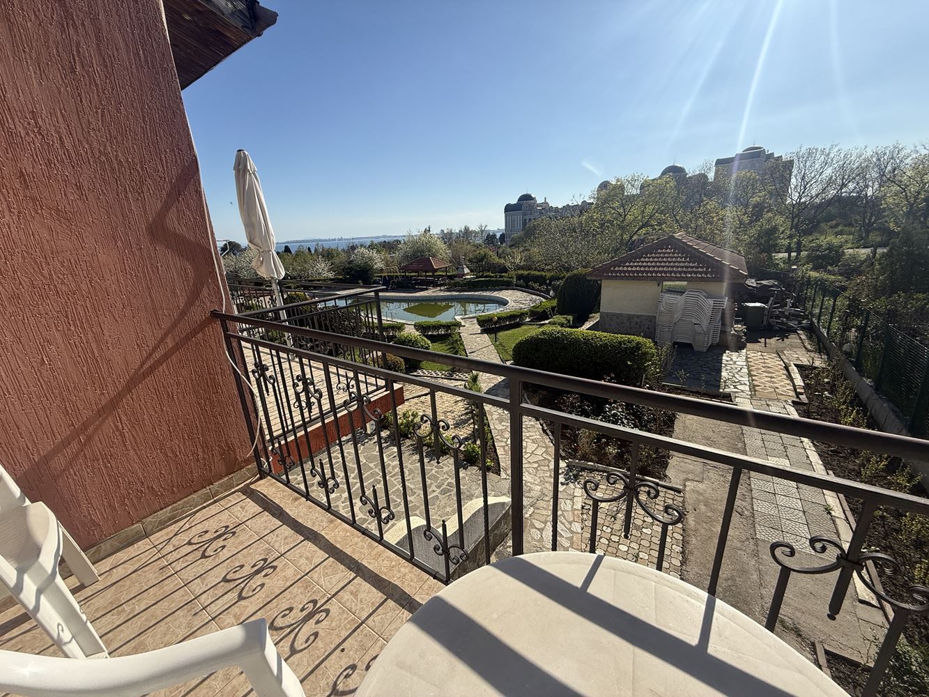 Dwupokojowe mieszkanie w Świętym Własie – 300 m od morza, doskonała infrastruktura i płatność ratalna do końca roku